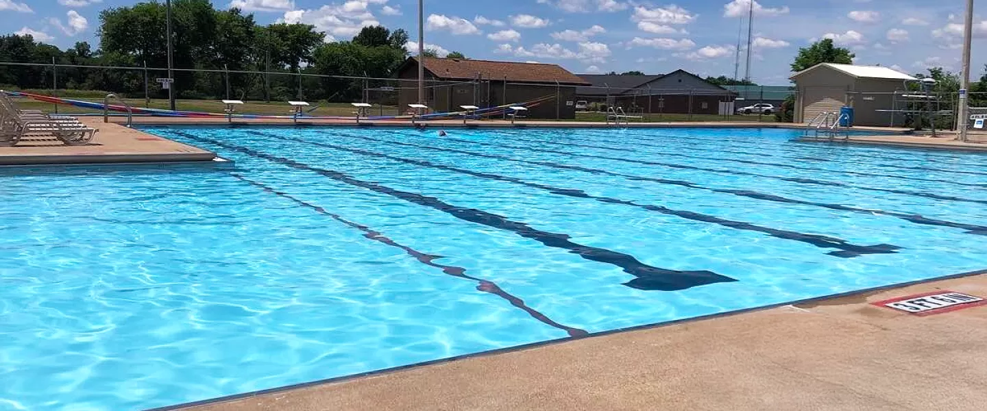 Public swimming pool in Sparta, Illinois, featuring a 6-lane, 50-meter competitive pool, water park, open swimming, swim lessons, and exercise classes.